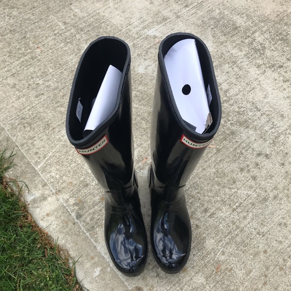 Hunter’s Original Black Tall Gloss Rain Boots - Picture 5 of 6